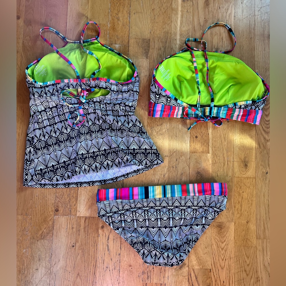 Title Nine Black & White Geometric Three-Piece Bikini Set with Neon Lime Lining - Picture 5 of 11